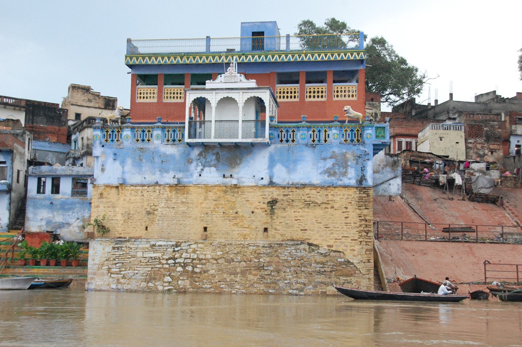 [India 2010 -Varanasi  ,  paseo  en barca por el Ganges  - 21 de septiembre   156[3].jpg]