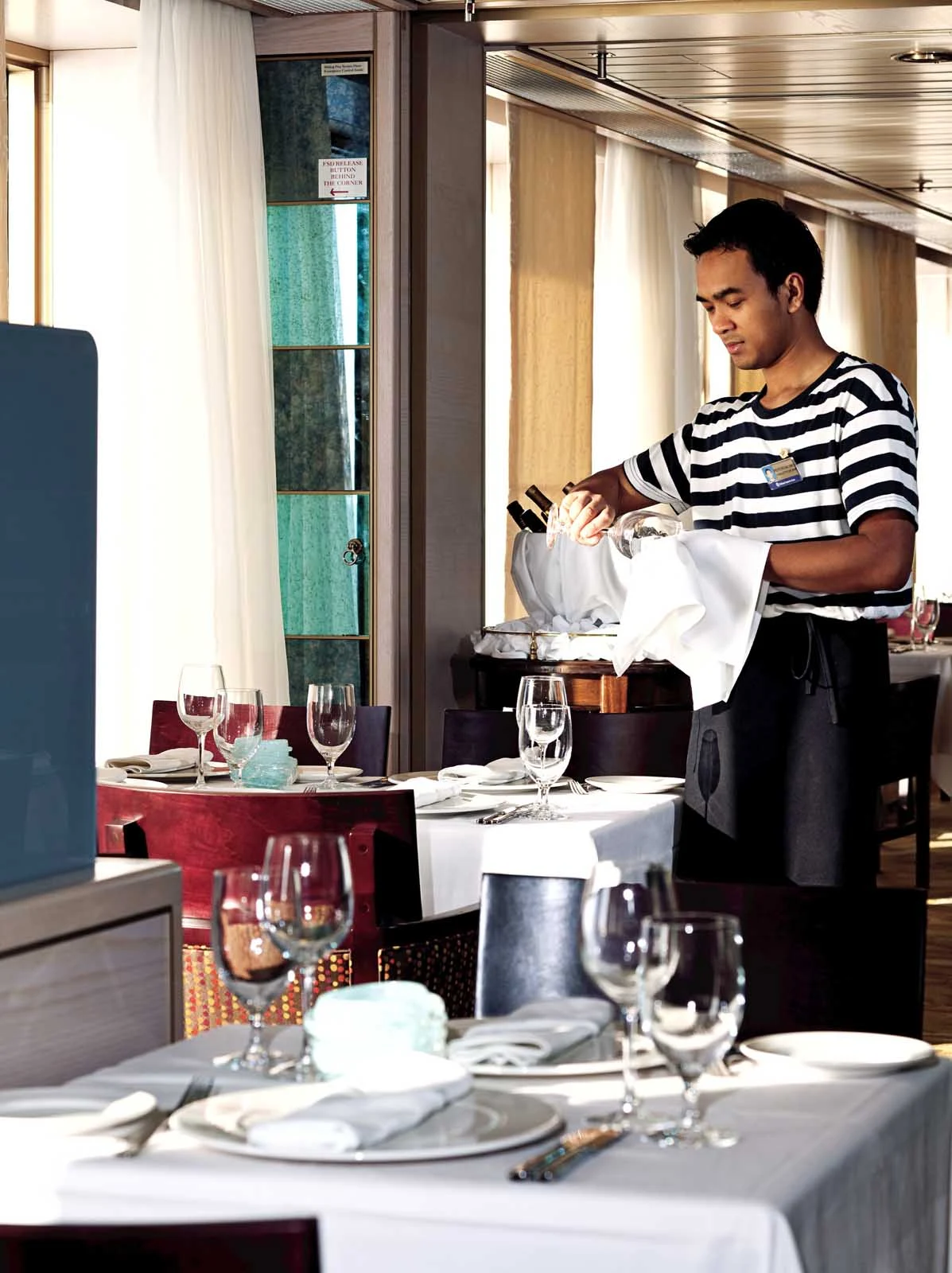 Holland-America-Canaletto-2 - Sit down to dinner with linen tablecloths, crystal, china and attentive table service at Canaletto, a table-service dinner option without an extra surcharge aboard Nieuw Amsterdam.