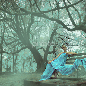 :: STAY ALONE :: by Pemain Derhaka - People Portraits of Women