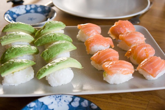 [sushi-3[3].jpg]