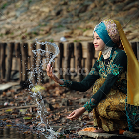 kebaya by Pandu Hari Santoso - People Fashion