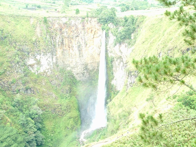 [Sipisopisowaterfall22.jpg]