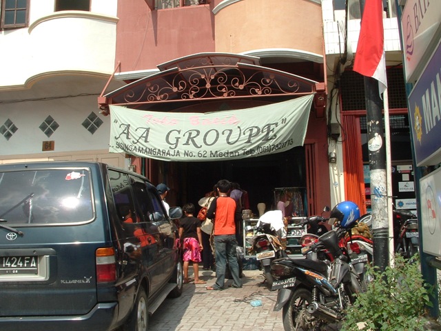 [Entranceshoppingpertama2.jpg]