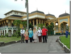 Luar Istana Maimun2