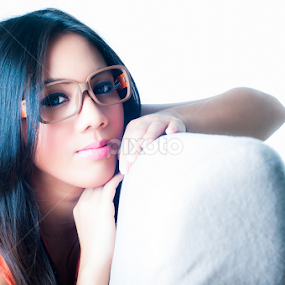 Ara by Ronmad Pictures - People Portraits of Women