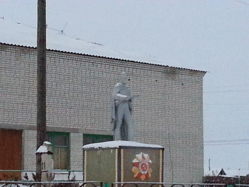 Памятник Солдату Матюнино