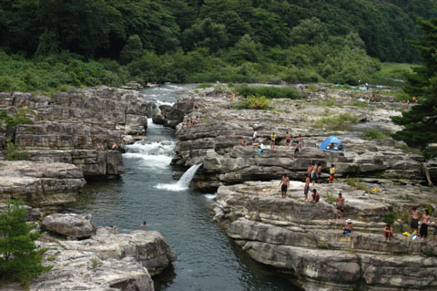 摺上川 茂庭滑滝キャンプ場