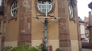 Orgelkreuz hinter Der Basilika