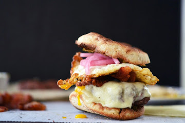 Pesto Bacon Breakfast Burger