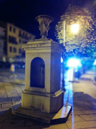 Fontana Del Calice