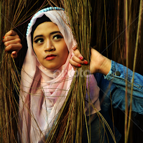 Pink by Shihab Qurtuby - People Portraits of Women