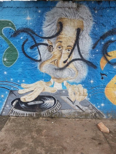 Dj Einstein