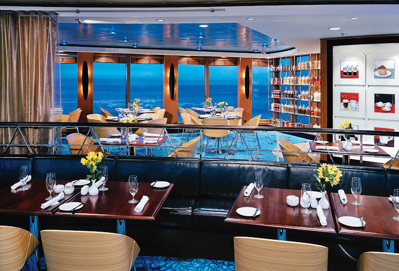 Norwegian Jewel's Blue Lagoon restaurant is a 24-hour casual dining spot serving American comfort food and beautiful ocean views.