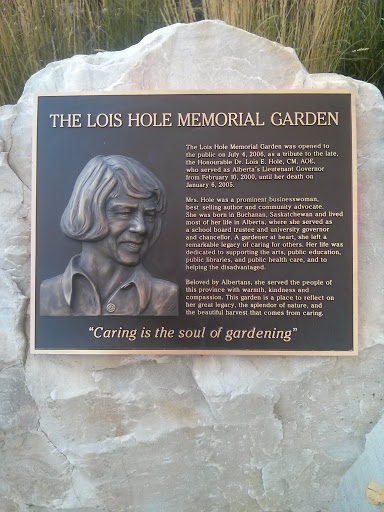 Lois Hole Memorial Garden Plaque