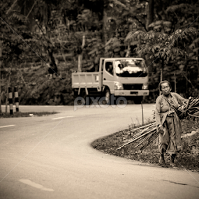 strong women by Dhevid Pradana - People Street & Candids
