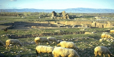 ruins-of-philadelphia-in-asia-minor