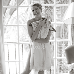 by Robert Evans - Wedding Getting Ready