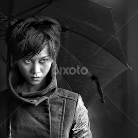 Waiting by Deddy  Heruwanto - Black & White Portraits & People