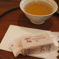 微熱山丘