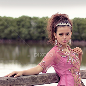 kebaya by M.A. Cholil - People Fashion