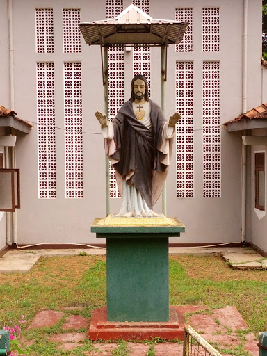 Thalawa Jesus Statue 