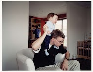 Villa Belforte: het nieuwe huis van Inge en Joost - Joost en zoon Diderik kijken TV