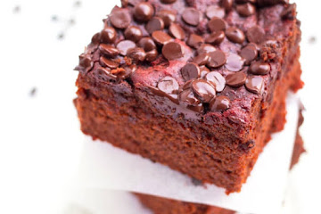 Healthy Red Velvet Quinoa Brownies