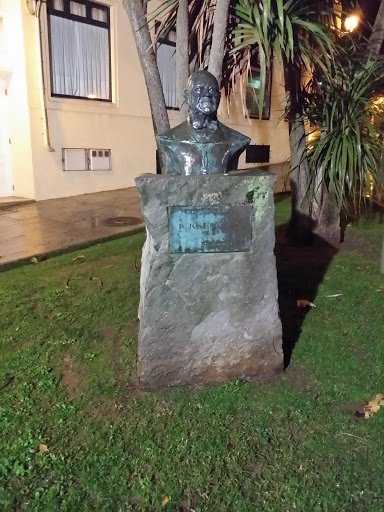 Busto Jose M. Caso