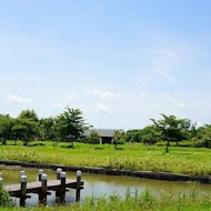 荷蘭村麵包店(中興店)