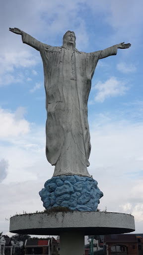 Risen Jesus Statue Angelus Cemetery Imus
