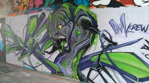 Alien Graffiti Class Murale 
