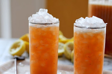 Peach and Cardamom Lemonade