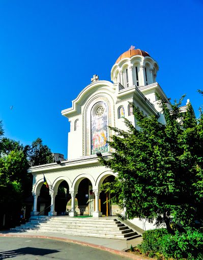 Biserica Sf. Arh. Mihail și Gavril