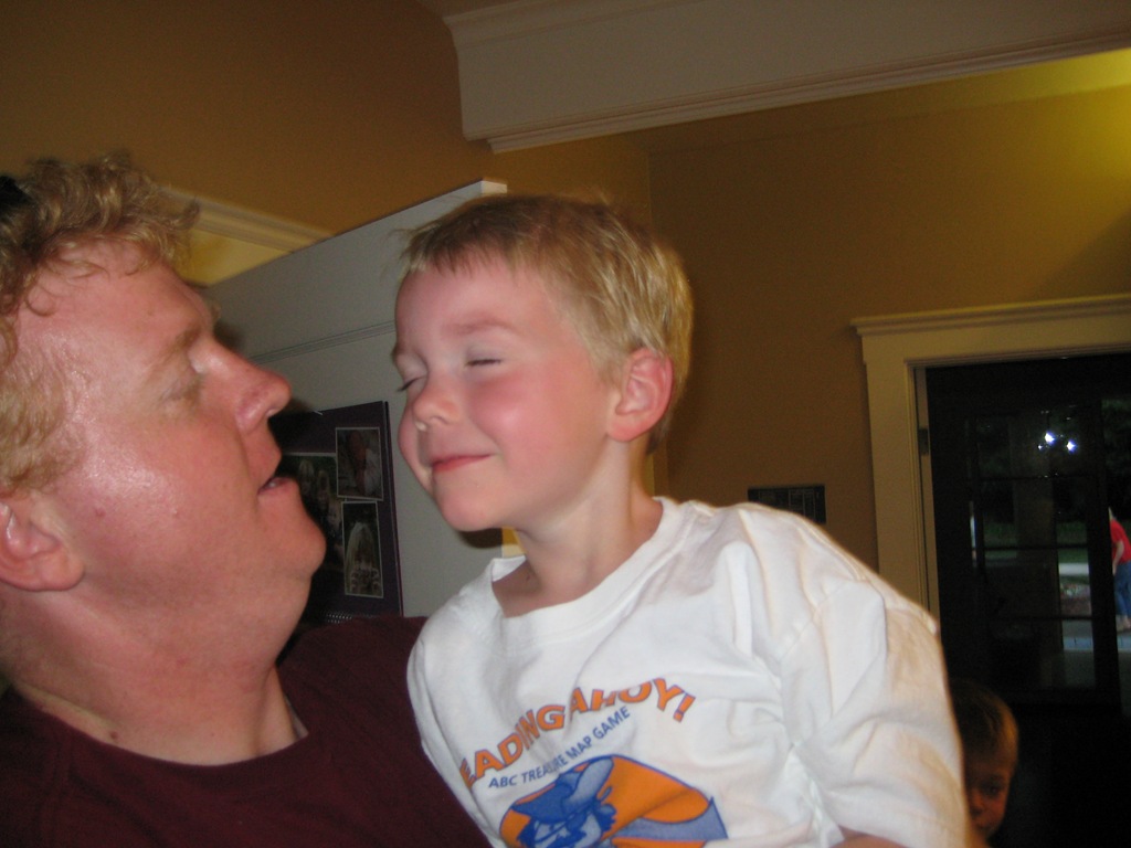 [2005--06-15 Pothiers, C&H farewell, grandkids 049[2].jpg]