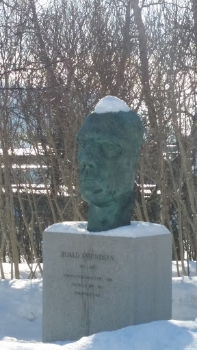 Giant Head of Roald Amundsen