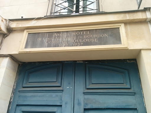 Hoche, Ancien Hôtel de Louis Alexandre de Bourbon