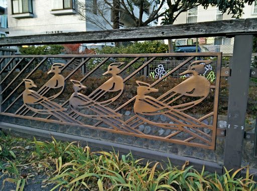 Portal - 鳥と菖蒲