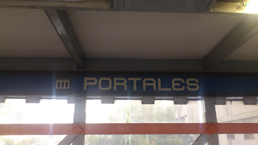 Metro Portales