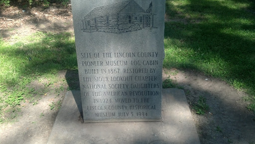 Site of Lincoln County Log Cabin