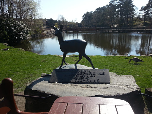 Deer Monument Zoo