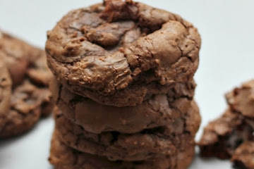 Chocolate Marshmallow Cookies! {2 ways - Stuffed or Topped}