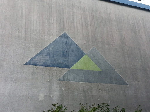 Facade Triangle on Triangle