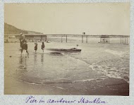 Boot in de branding en pier in aanbouw, Shanklin