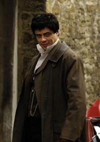 Actor Benicio Del Toro takes a break during the filming of 'Wolfman' in Lacock, Wiltshire Thursday, April 10, 2008. (Photo Matt faber/Gazette and Herald) 