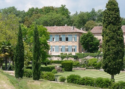 Brad Pitt and Angelina Jolie Mansion In France picture