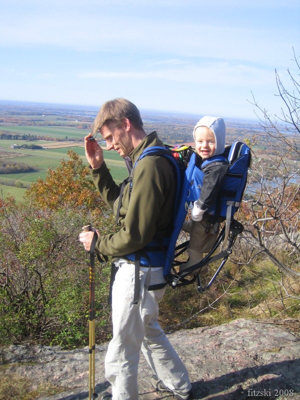 [20081012-gatineau.hike-02[4].jpg]