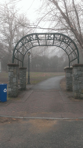 Mohegan Park Entrance