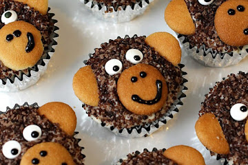 Easy Monkey Cupcakes