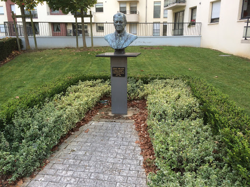 Buste De Willy Brandt