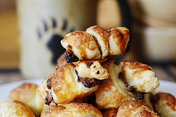 Rugelach with pecan and raisin filling